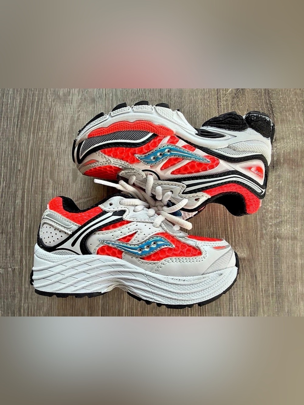 Saucony ProGrid Omni 9 Orange & White Athletic Shoes